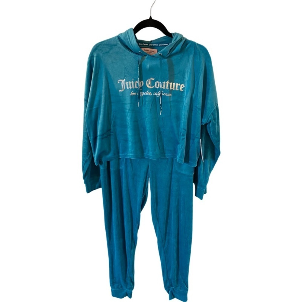 Juicy Couture 2 piece velour lounge  set. Crop top. Teal Luxe. Track Suit. Cozy!